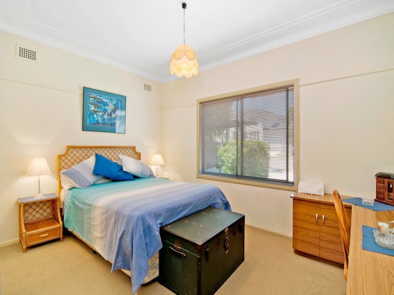 111 Tennyson Road, Tennyson Point Sold by Cassidy Real Estate - image 1