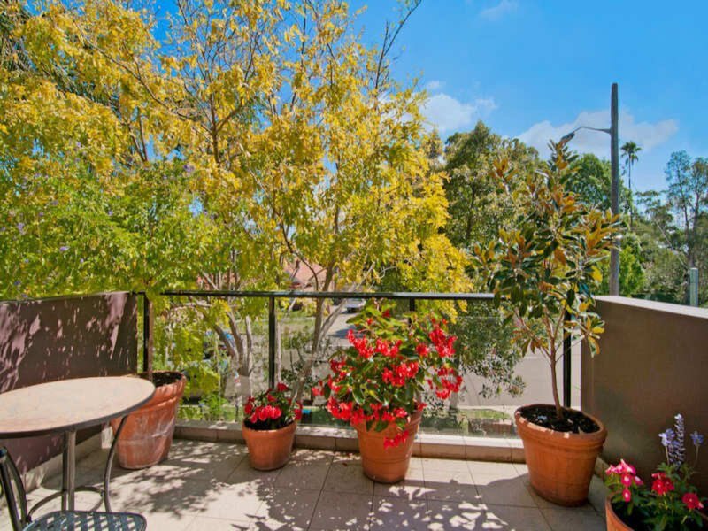 2/85 Pittwater Road, Hunters Hill Sold by Cassidy Real Estate - image 1