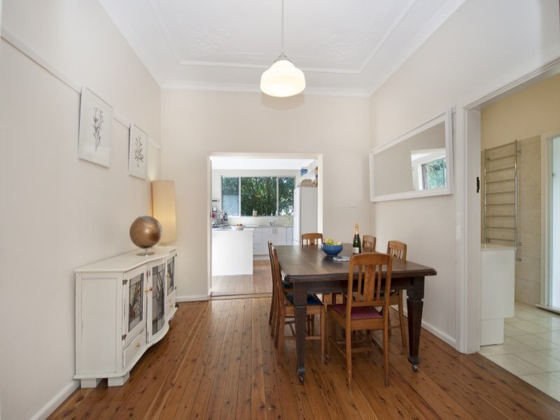 14 Riverside Avenue, Putney Sold by Cassidy Real Estate - image 1