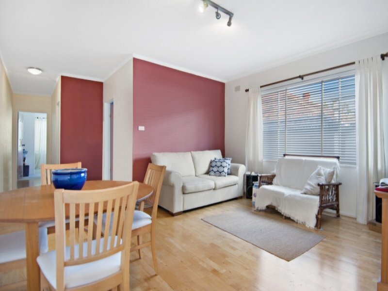 2/4 Batemans Road, Gladesville Sold by Cassidy Real Estate - image 1