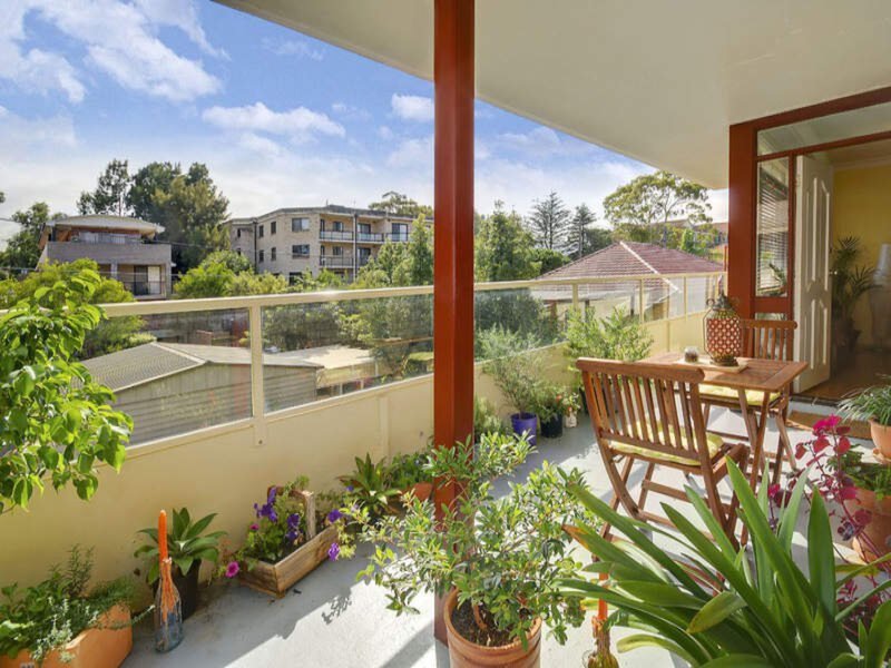 8/7 Linsley Street, Gladesville Sold by Cassidy Real Estate - image 1
