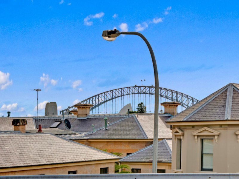 12/8 Wylde Street, Potts Point Sold by Cassidy Real Estate - image 1