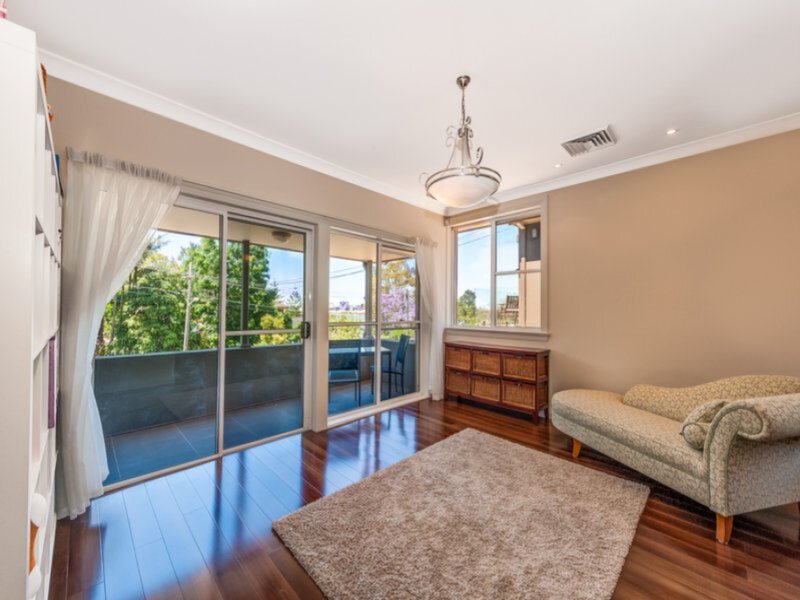 5 Dyson Street, Putney Sold by Cassidy Real Estate - image 1