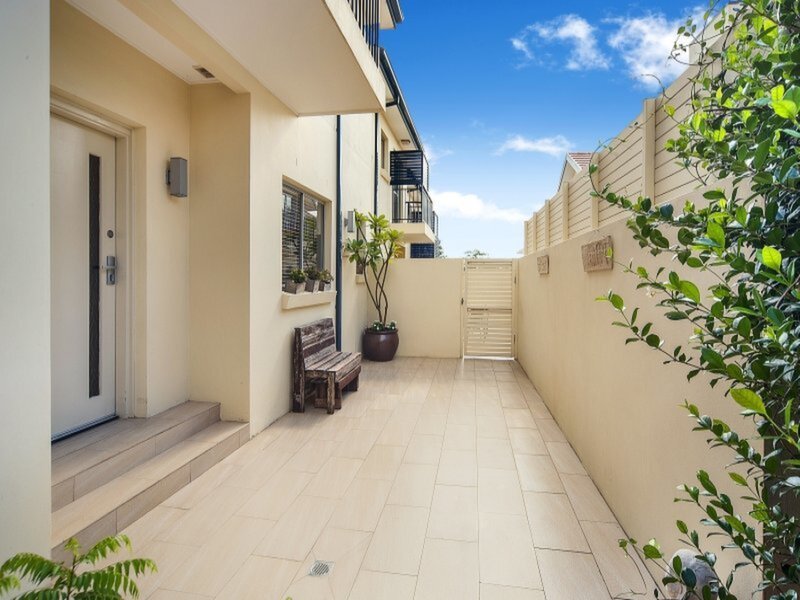 5/18 Junction Street, Gladesville Sold by Cassidy Real Estate - image 1