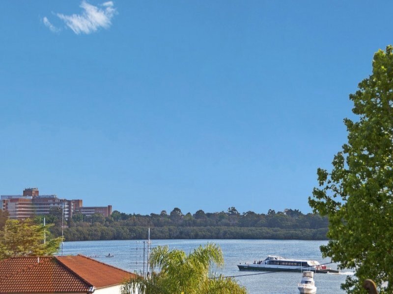 6 Wade Street, Putney Sold by Cassidy Real Estate - image 1