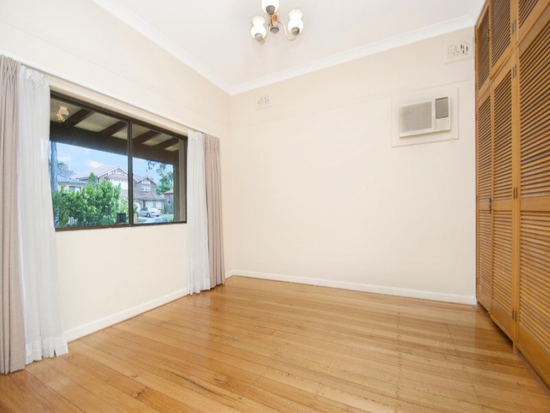 28 Douglas Street, Putney Sold by Cassidy Real Estate - image 1