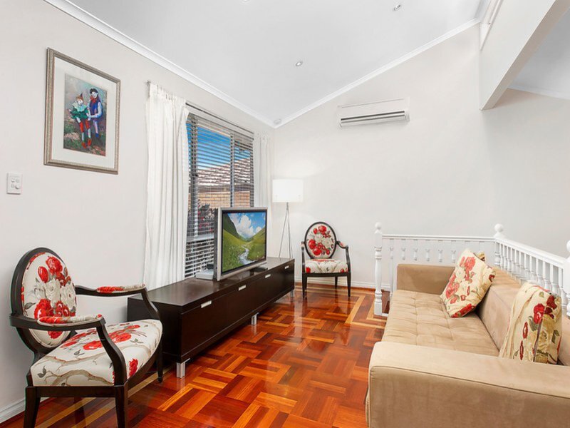 10/9 Robinson Street, Ryde Sold by Cassidy Real Estate - image 1