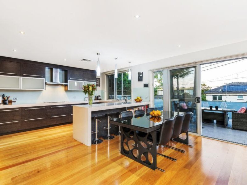 14 Chadwick Street, Putney Sold by Cassidy Real Estate - image 1