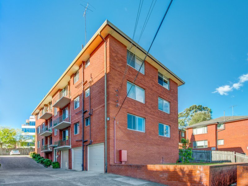 11/1 Western Crescent, Gladesville Sold by Cassidy Real Estate - image 1