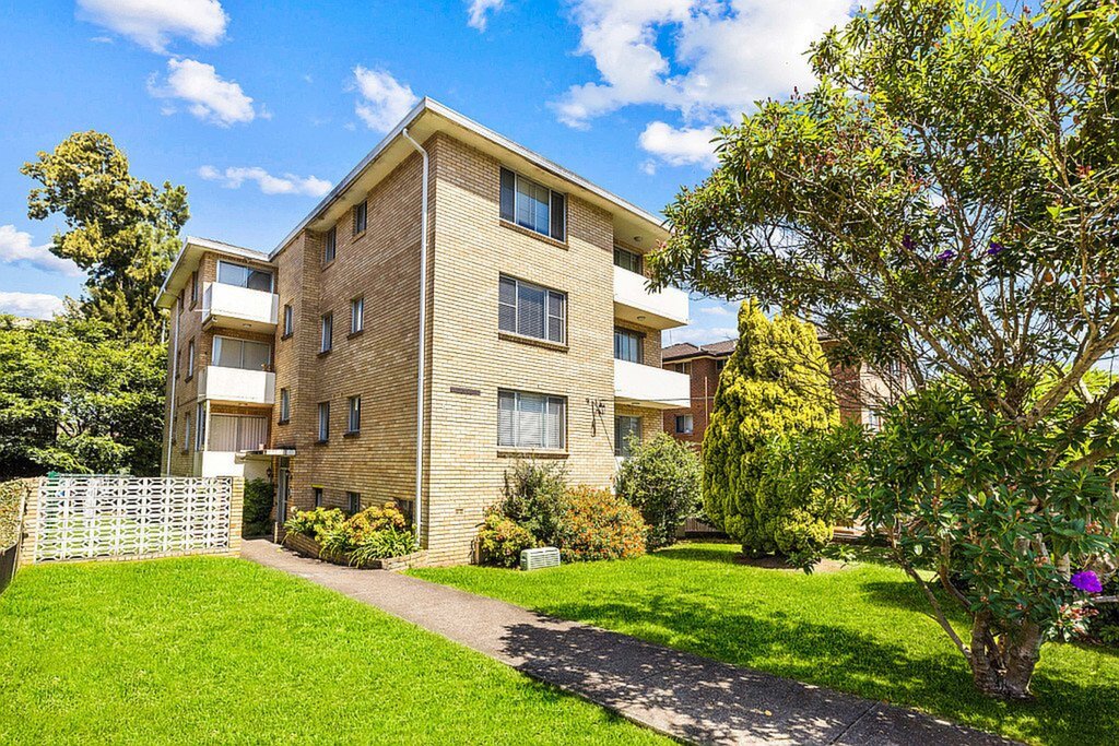 6/6 Coulter Street, Gladesville Sold by Cassidy Real Estate - image 1