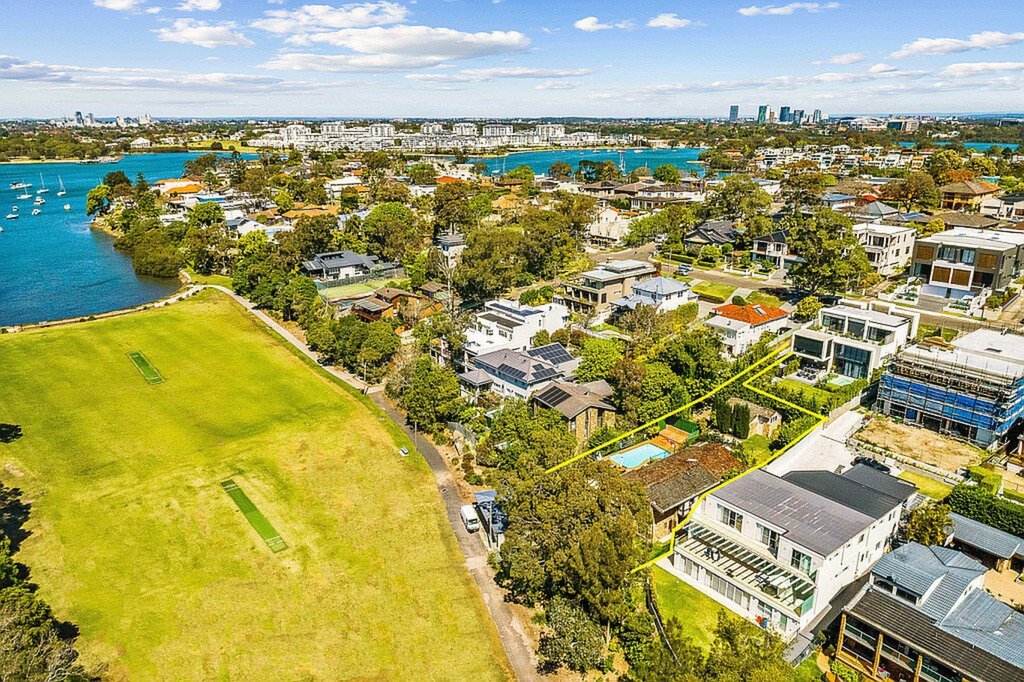 28 Champion Road, Tennyson Point Sold by Cassidy Real Estate - image 1