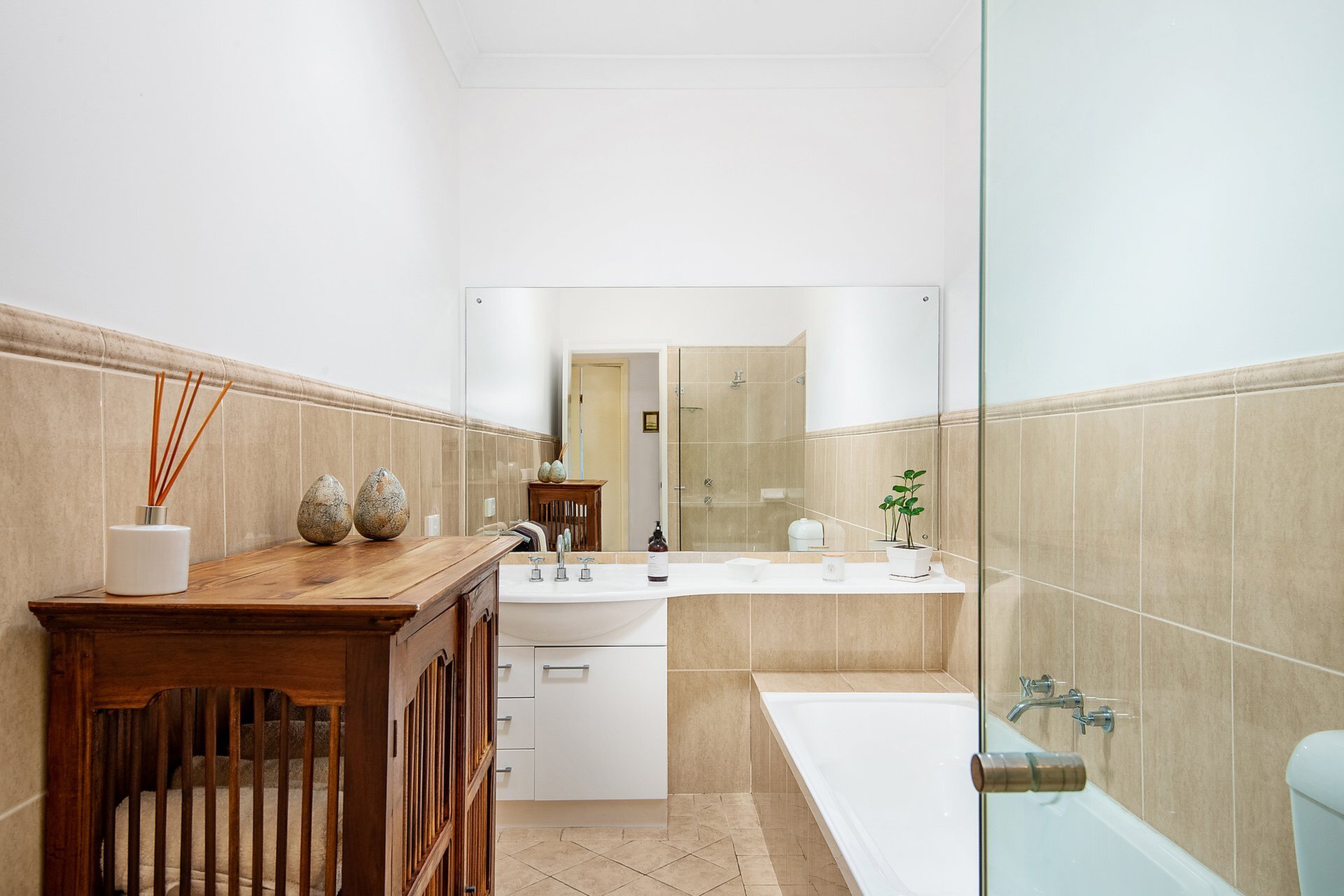 2/4A Pellisier Road, Putney Sold by Cassidy Real Estate - image 1
