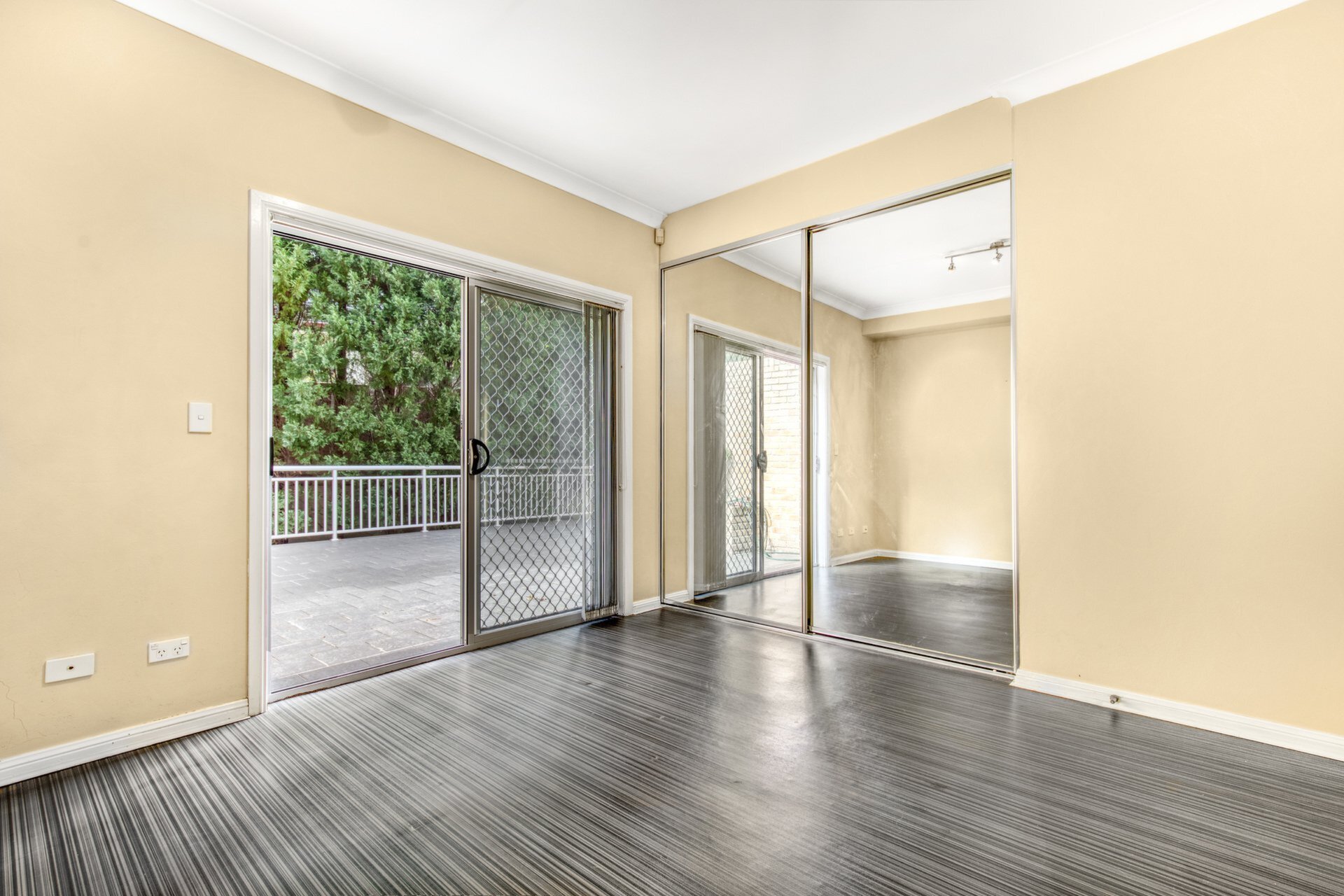 1/8 Refractory Court, Holroyd Leased by Cassidy Real Estate - image 1