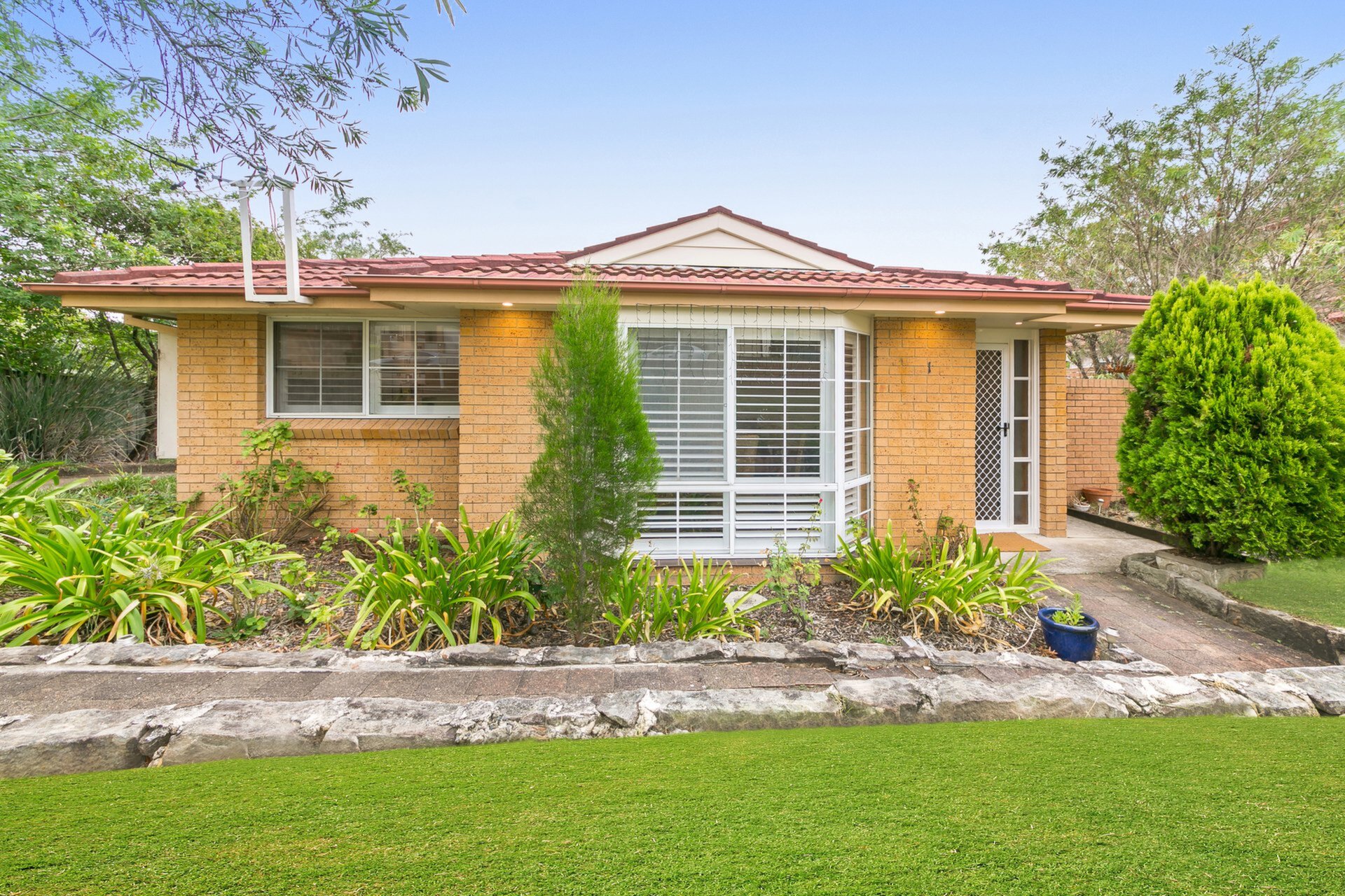 1/13 Bayview Street, Tennyson Point Sold by Cassidy Real Estate - image 1