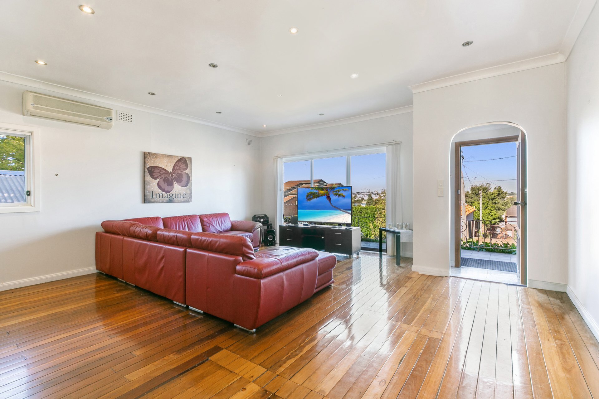 16 Beach Street, Tennyson Point Sold by Cassidy Real Estate - image 1