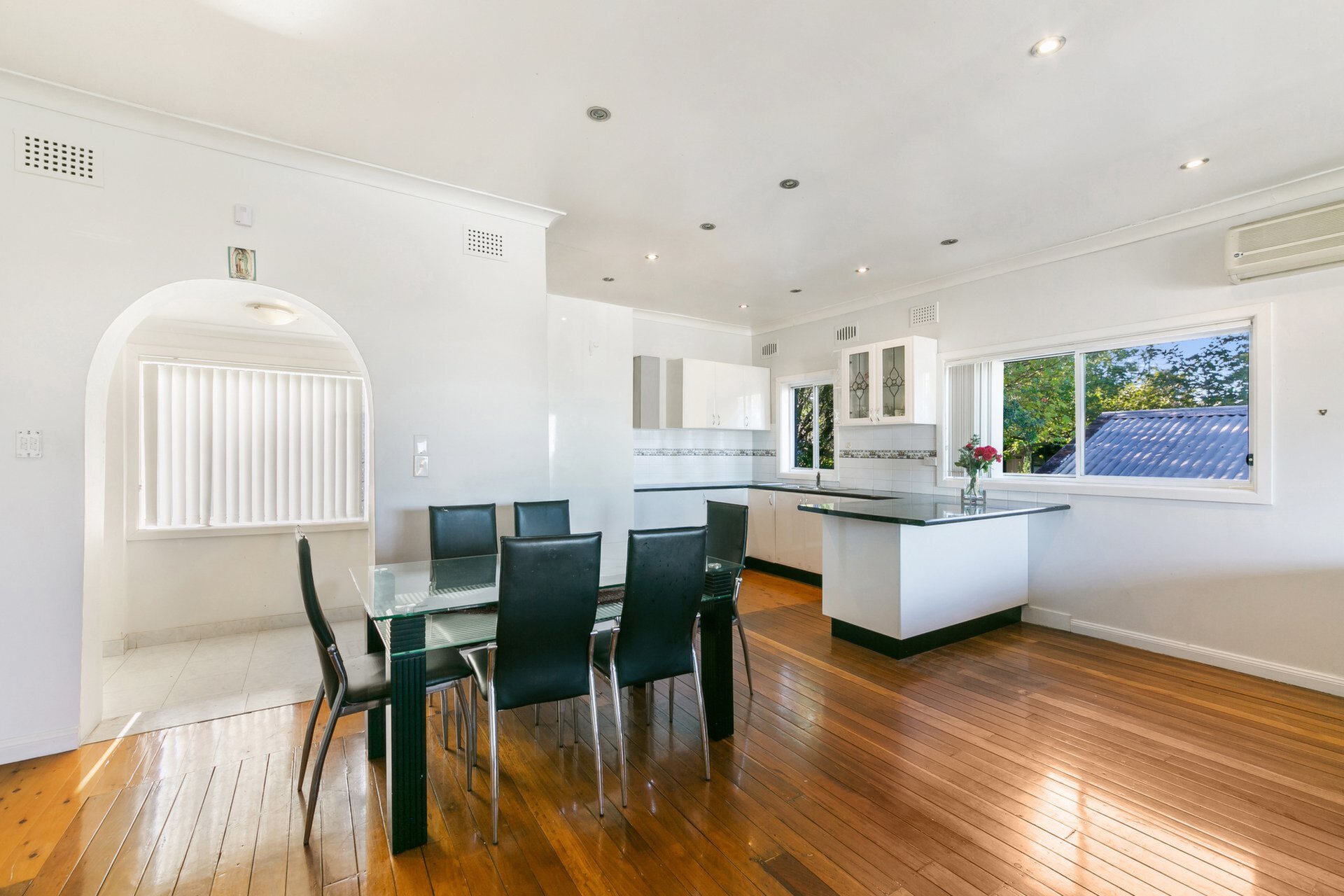 16 Beach Street, Tennyson Point Sold by Cassidy Real Estate - image 1