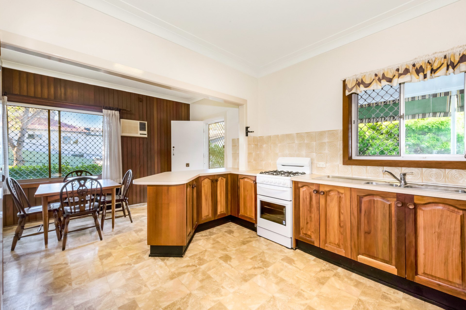 22 Champion Road, Tennyson Point Sold by Cassidy Real Estate - image 1