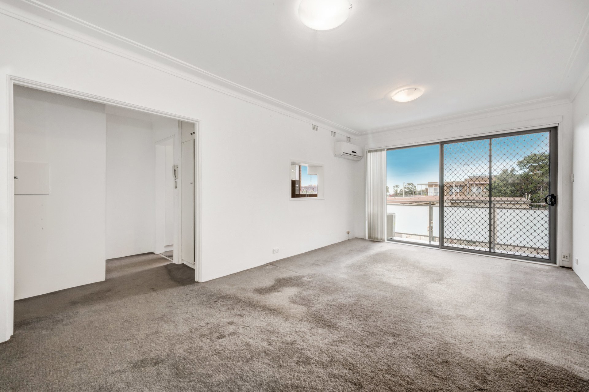 2/29 Gladstone Avenue, Ryde Sold by Cassidy Real Estate - image 1