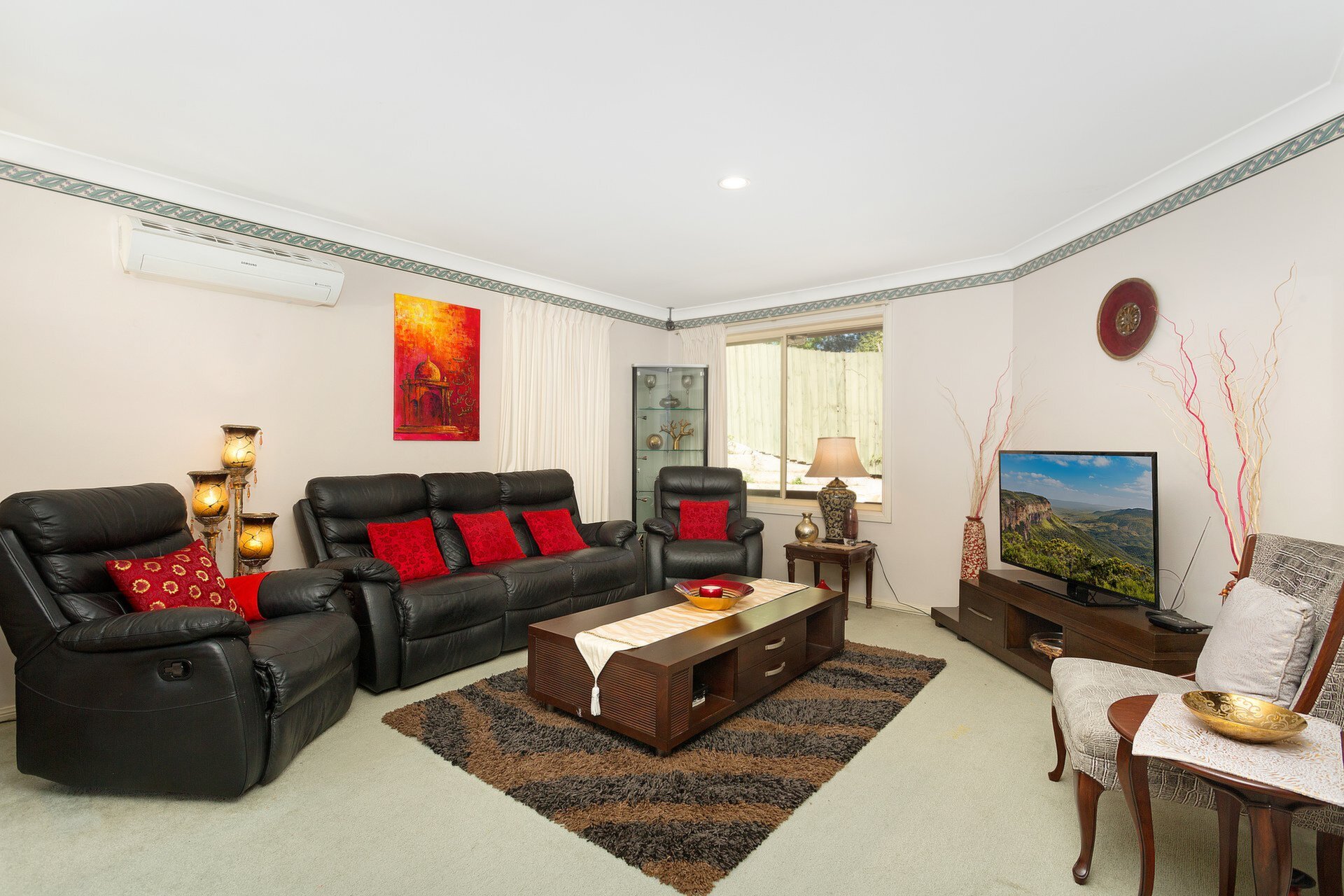 2/123 Oakes Road, Carlingford Sold by Cassidy Real Estate - image 1