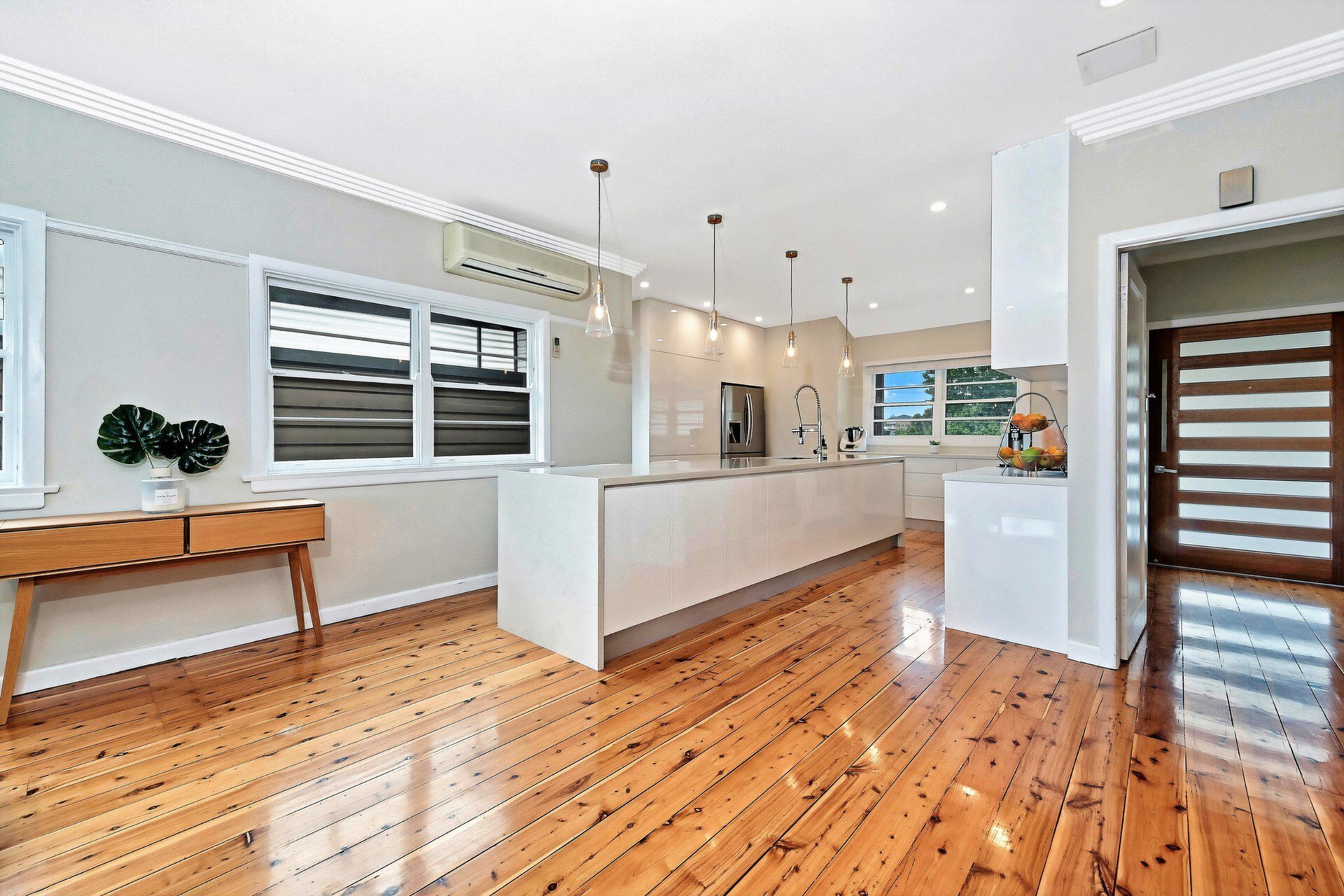 300 Morrison Road, Putney Sold by Cassidy Real Estate - image 1