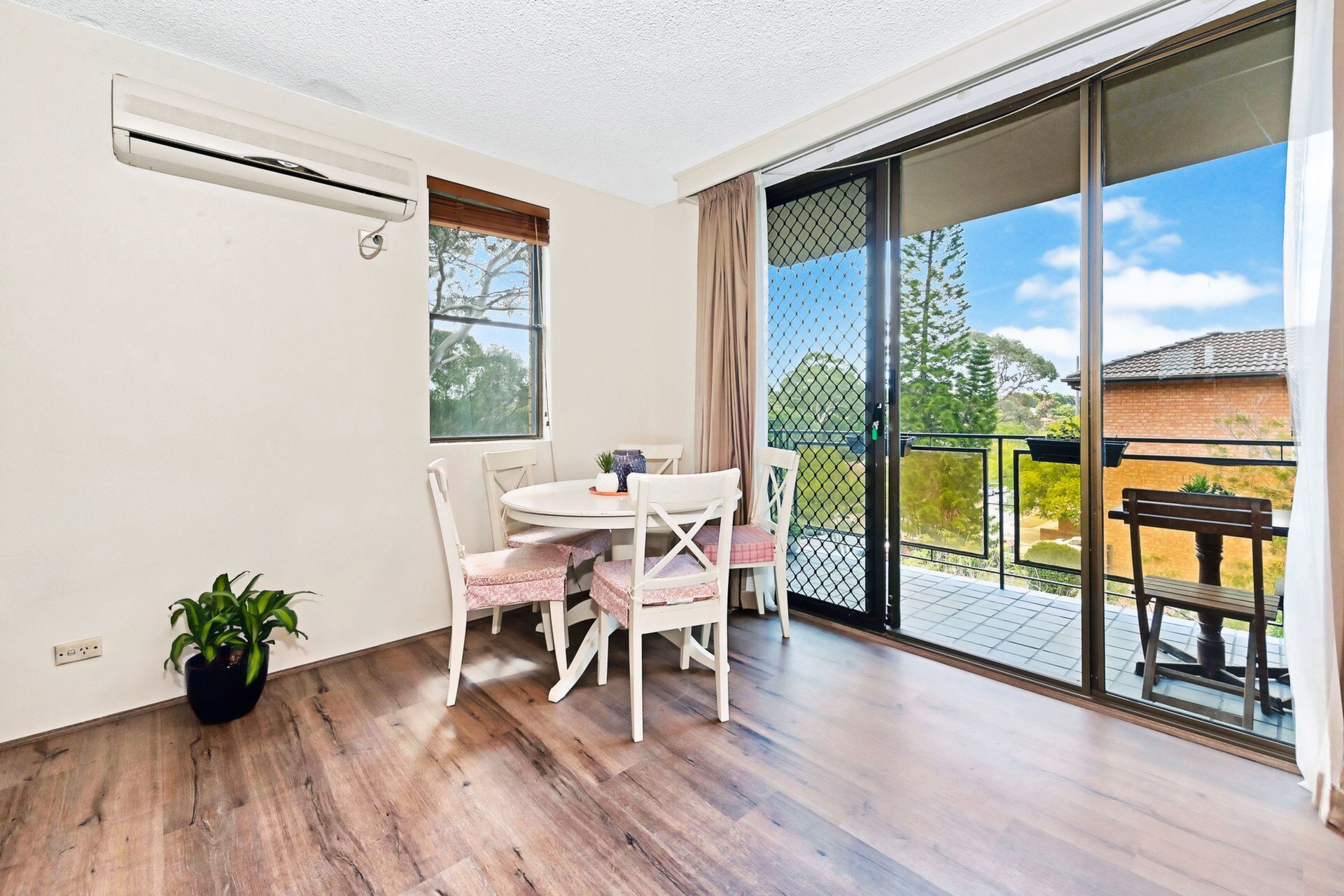 6/9 Cambridge Street, Gladesville Sold by Cassidy Real Estate - image 1