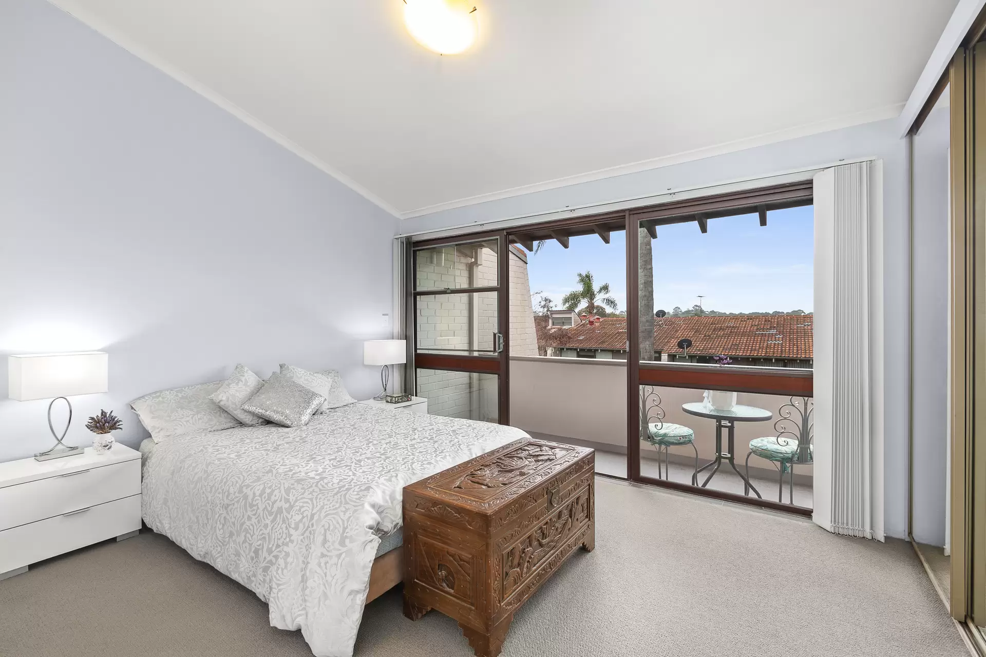18/10 Batemans Road, Gladesville Sold by Cassidy Real Estate - image 1