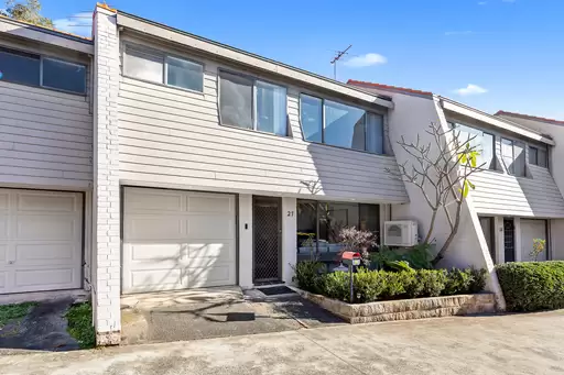 27/10-16 Batemans Road, Gladesville Sold by Cassidy Real Estate