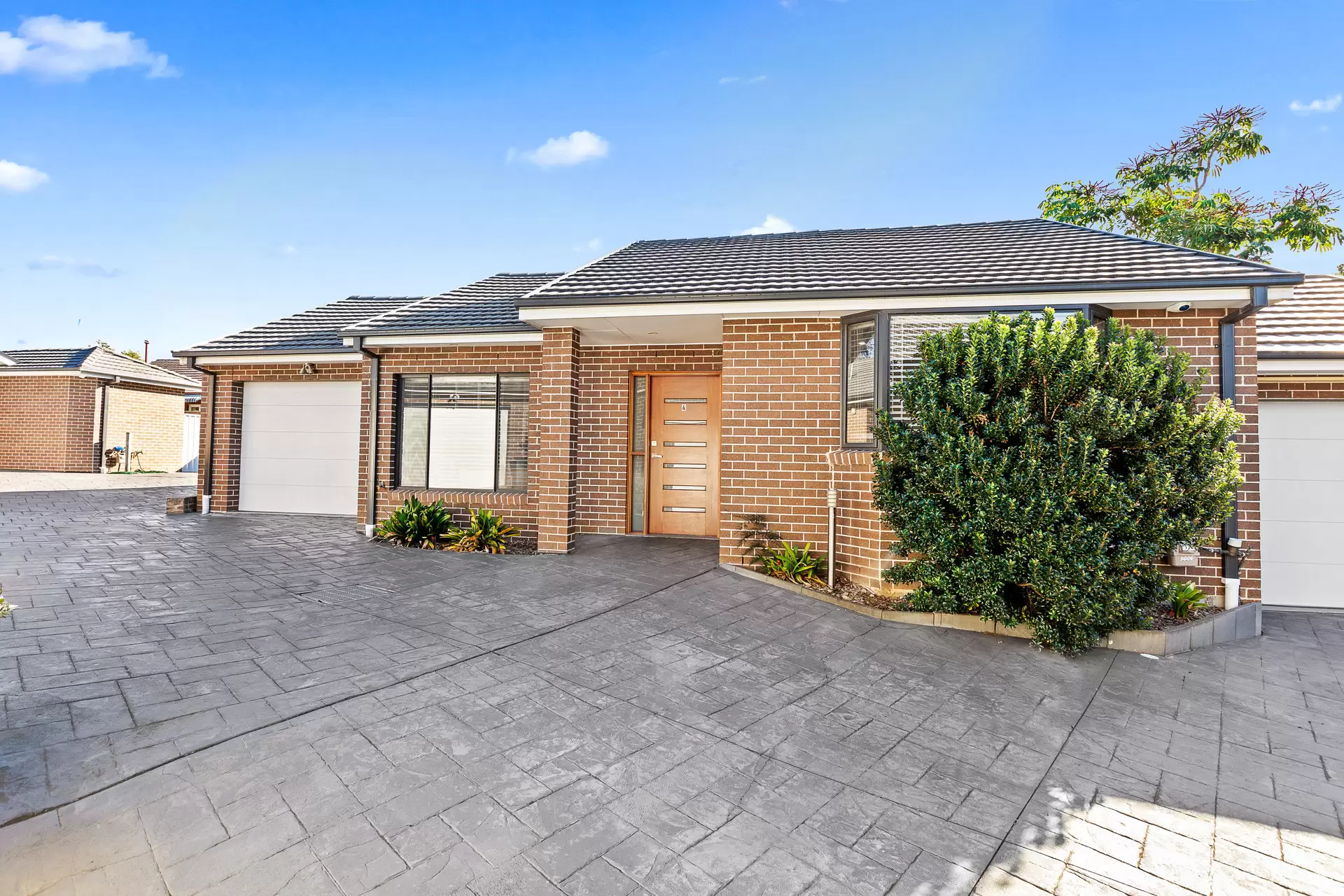 4/22  Sheehan Street, Eastwood Sold by Cassidy Real Estate - image 1