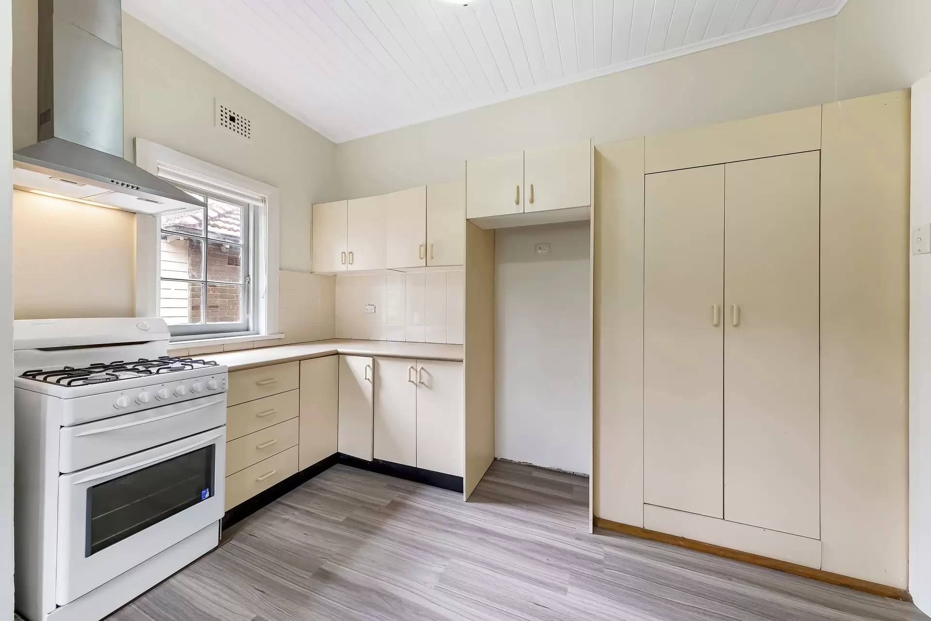 34 Pittwater Road, Gladesville Leased by Cassidy Real Estate - image 1