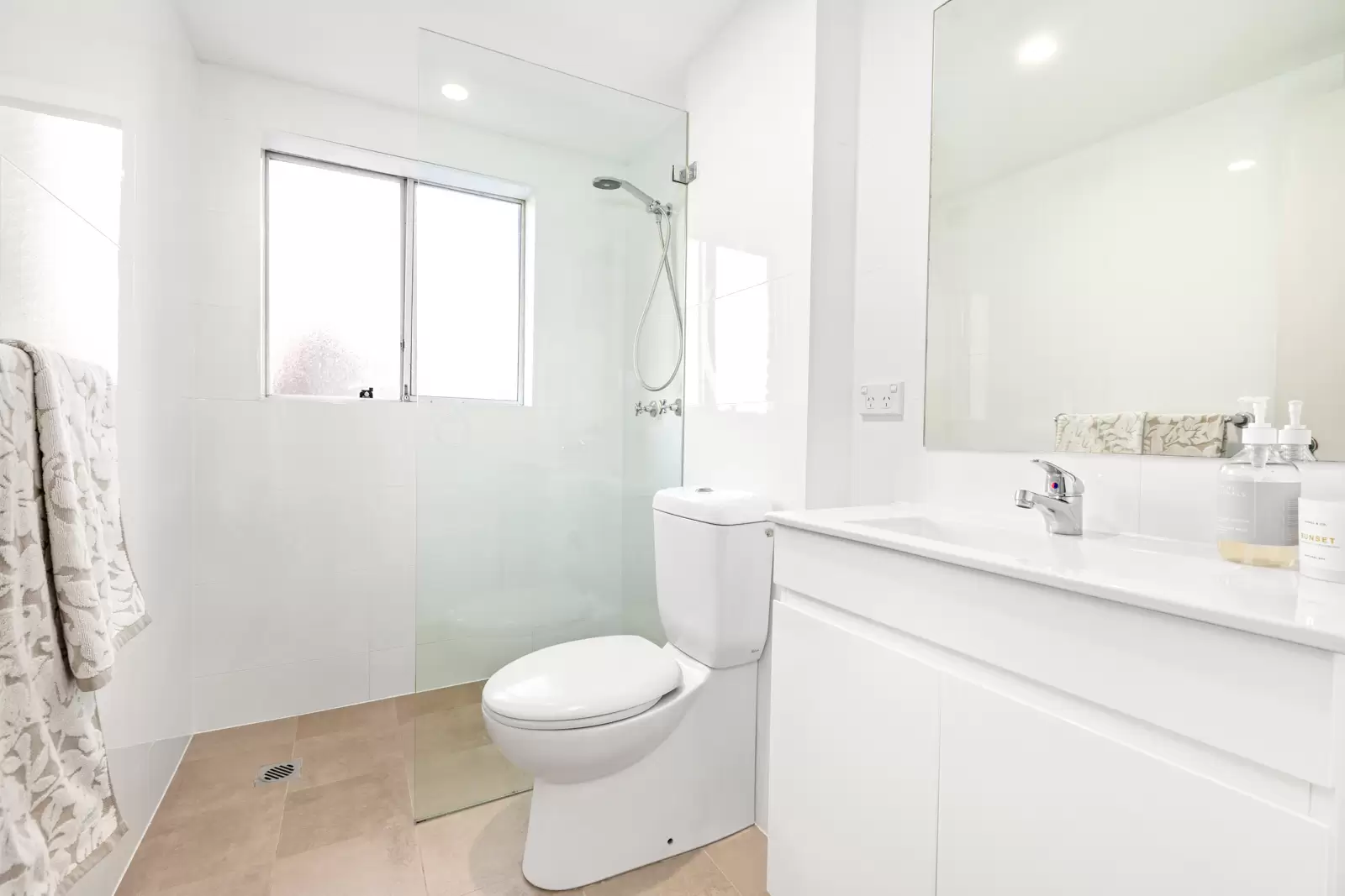 8/13 Harvard Street, Gladesville Leased by Cassidy Real Estate - image 1
