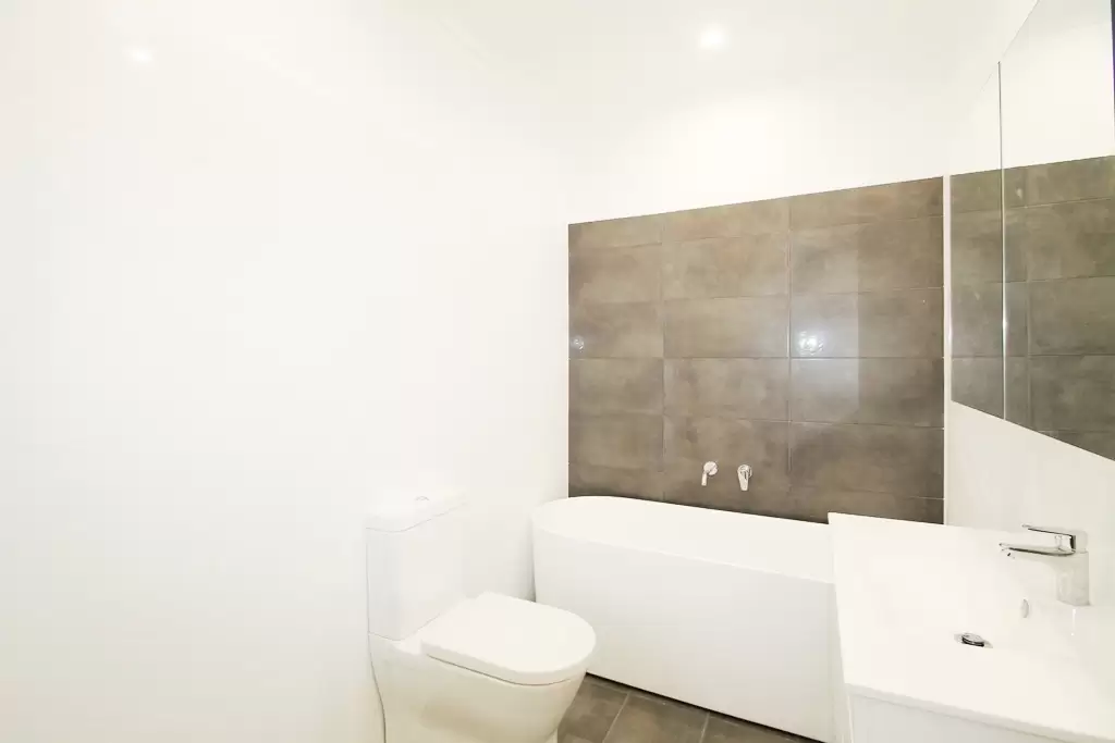 2/10 Punt Road, Gladesville Leased by Cassidy Real Estate - image 1
