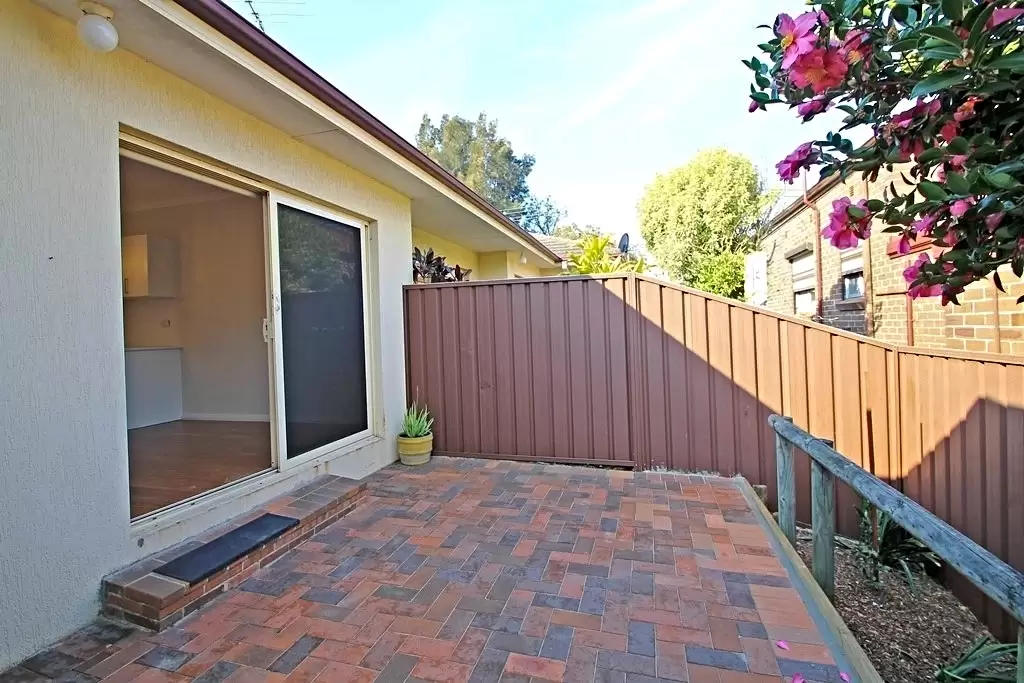 2/10 Punt Road, Gladesville Leased by Cassidy Real Estate - image 1