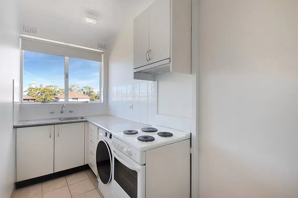13/7 Bank Street, Meadowbank Leased by Cassidy Real Estate - image 1