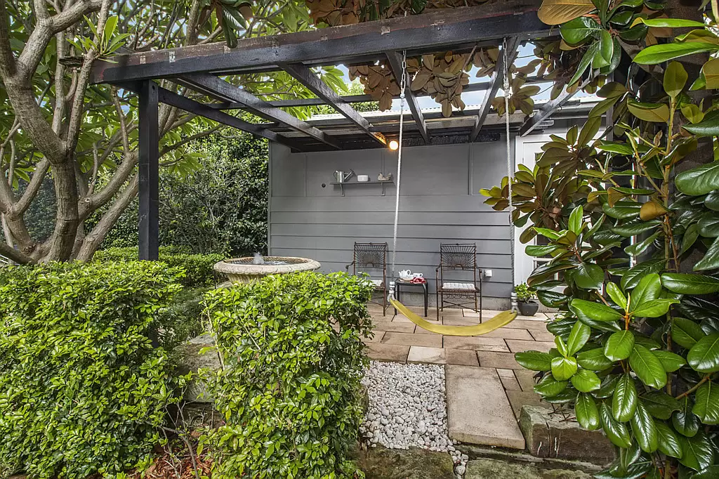 12 Riverside Avenue, Putney Leased by Cassidy Real Estate - image 1
