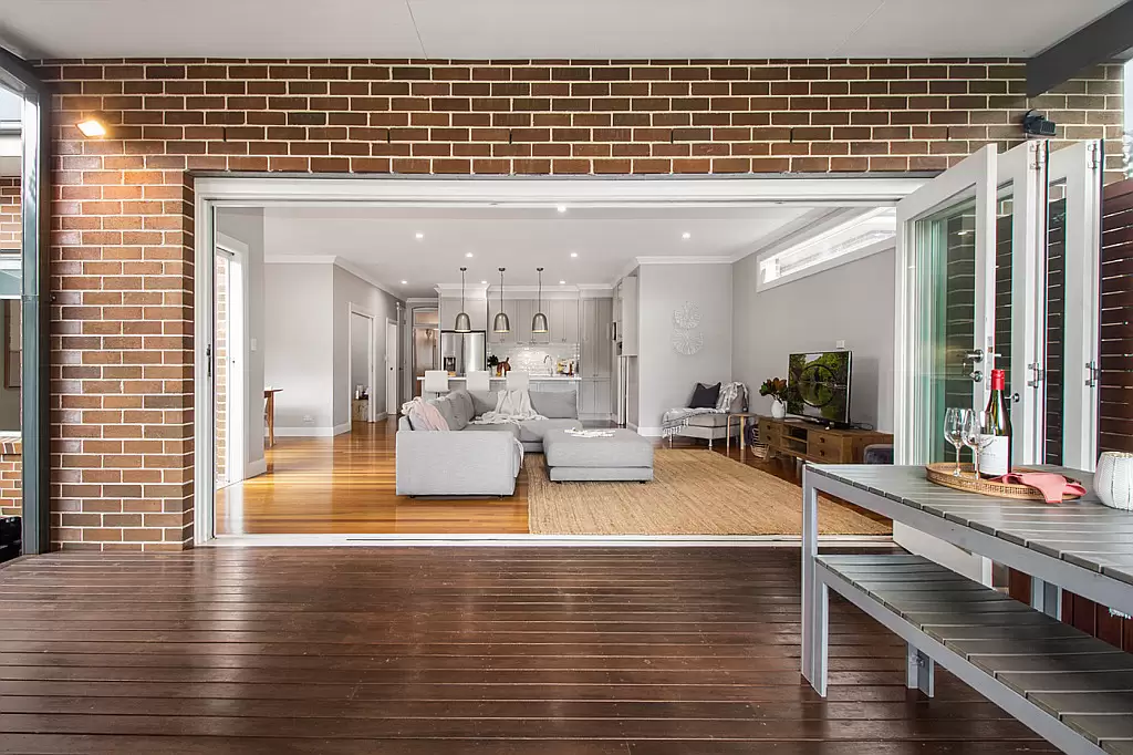 12 Riverside Avenue, Putney Leased by Cassidy Real Estate - image 1
