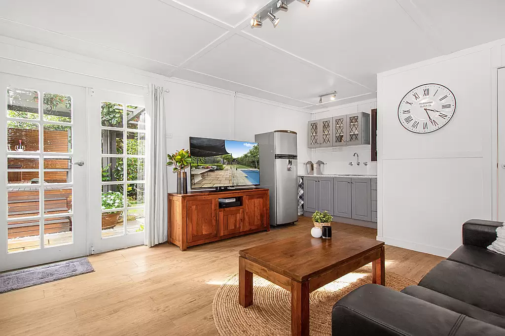 12 Riverside Avenue, Putney Leased by Cassidy Real Estate - image 1