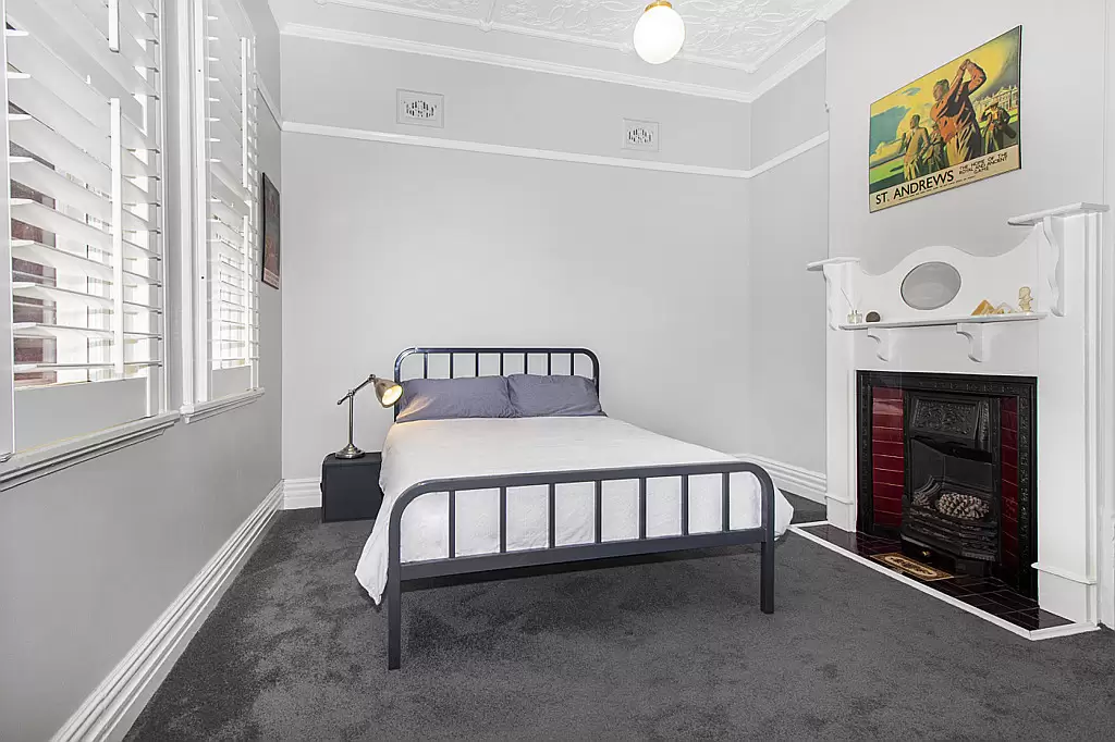 12 Riverside Avenue, Putney Leased by Cassidy Real Estate - image 1