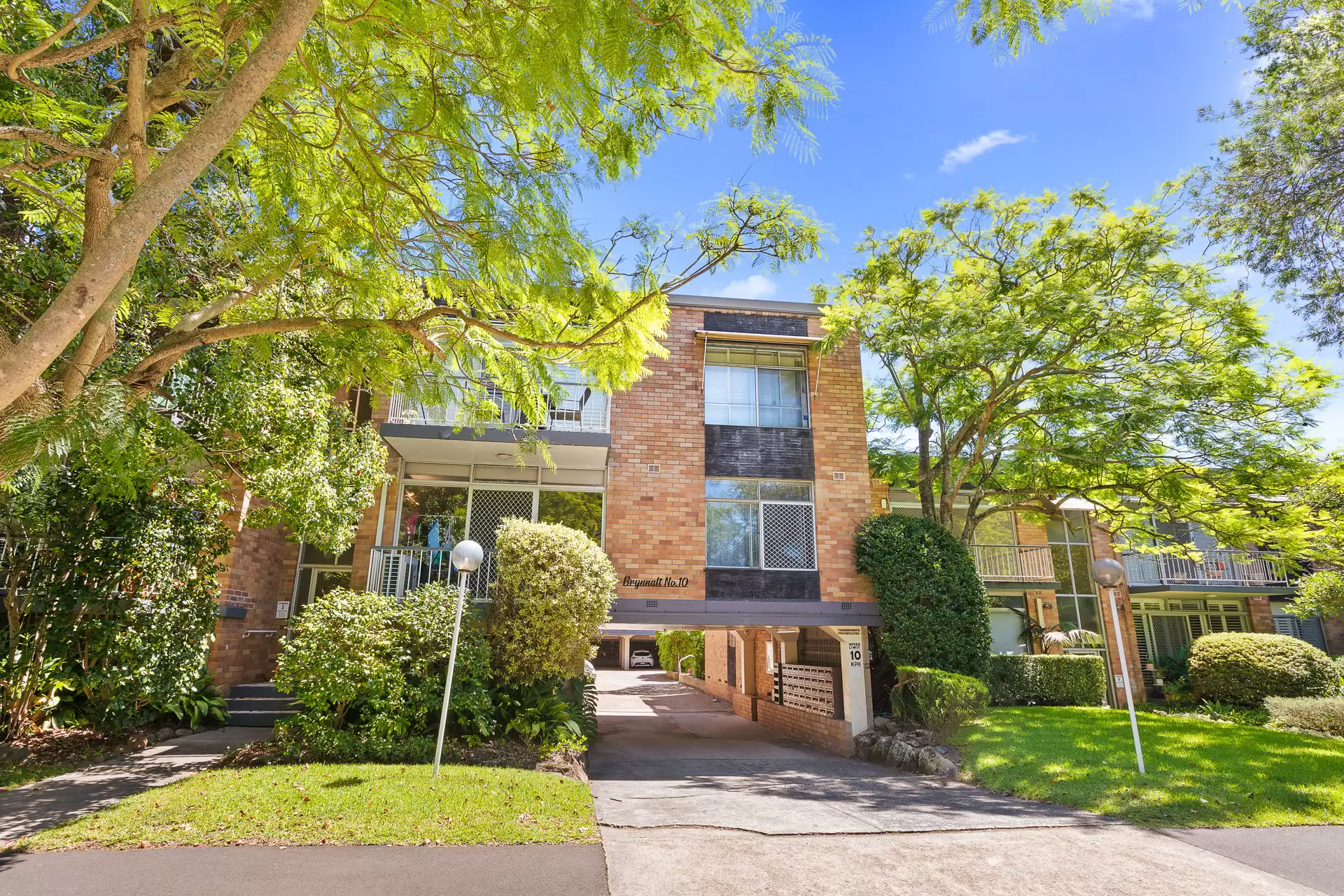 32/10 Mount Street, Hunters Hill Sold by Cassidy Real Estate - image 1