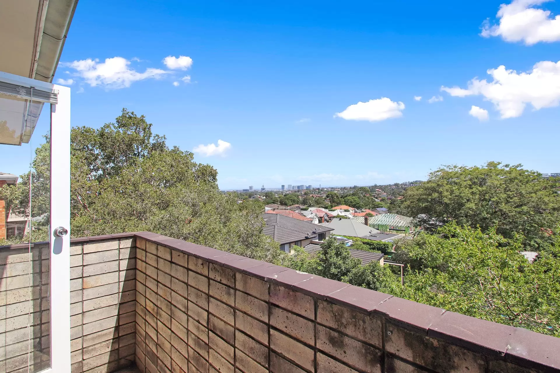 17/5 Western Crescent, Gladesville Leased by Cassidy Real Estate - image 1