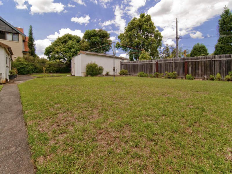 26 Phillip Road, Putney Sold by Cassidy Real Estate - image 1