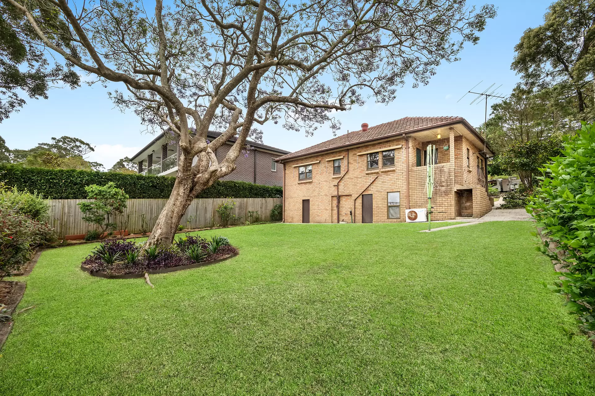 33 Numa Road, North Ryde Auction by Cassidy Real Estate - image 1