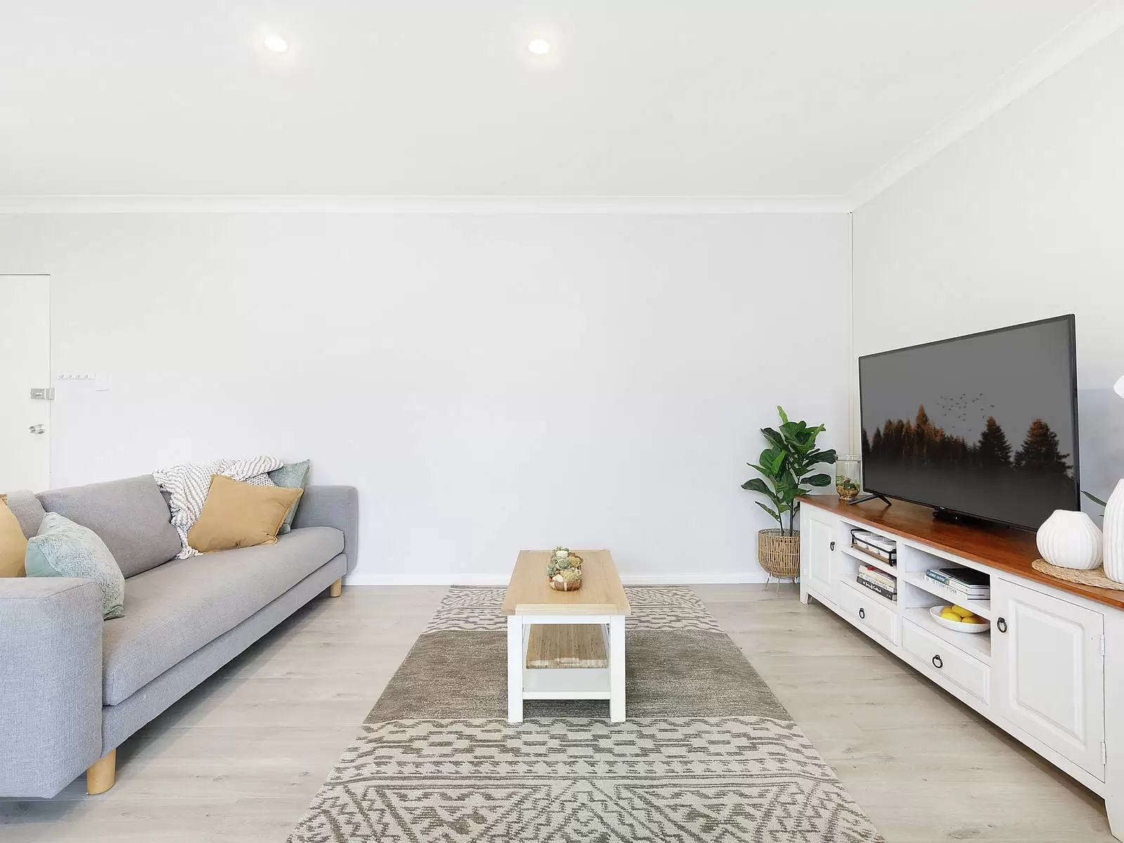 8/15 Linsley Street, Gladesville Leased by Cassidy Real Estate - image 1