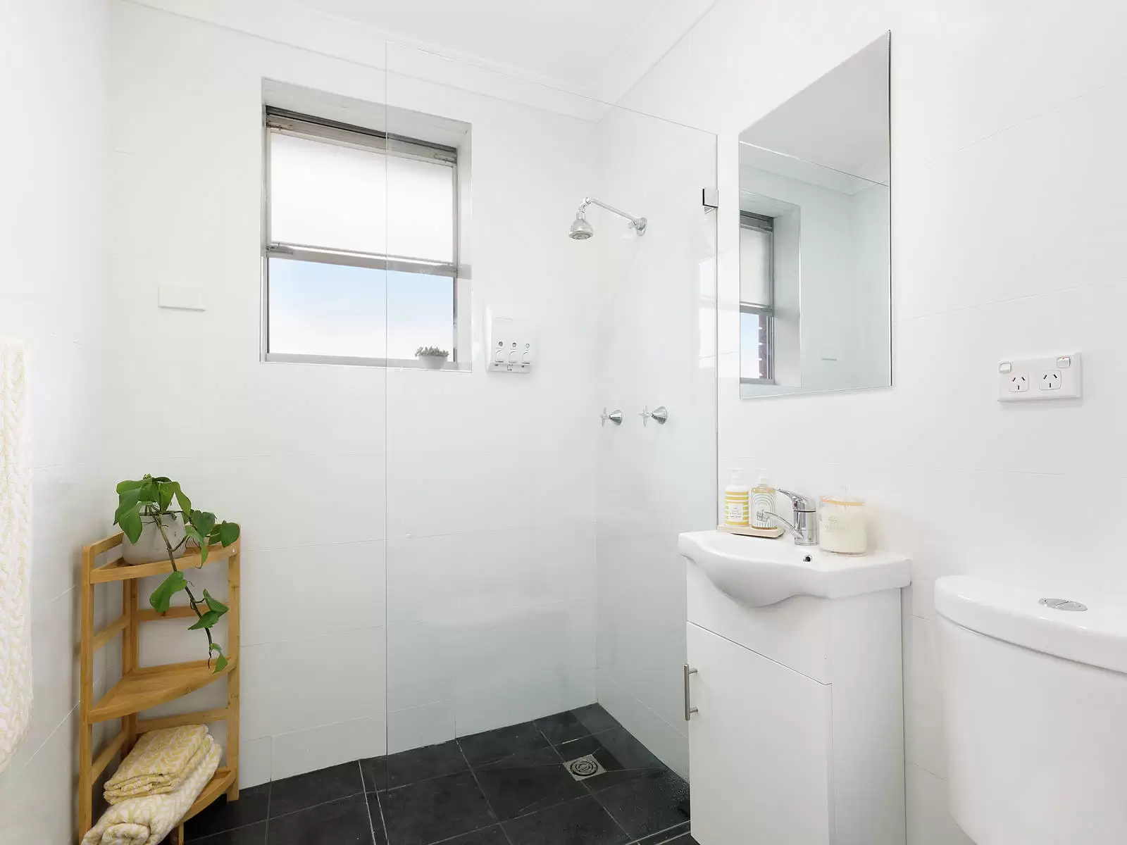 8/15 Linsley Street, Gladesville Leased by Cassidy Real Estate - image 1