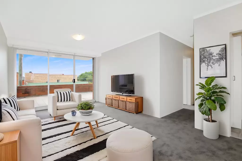 2/22A Amy Street, Regents Park For Lease by Cassidy Real Estate