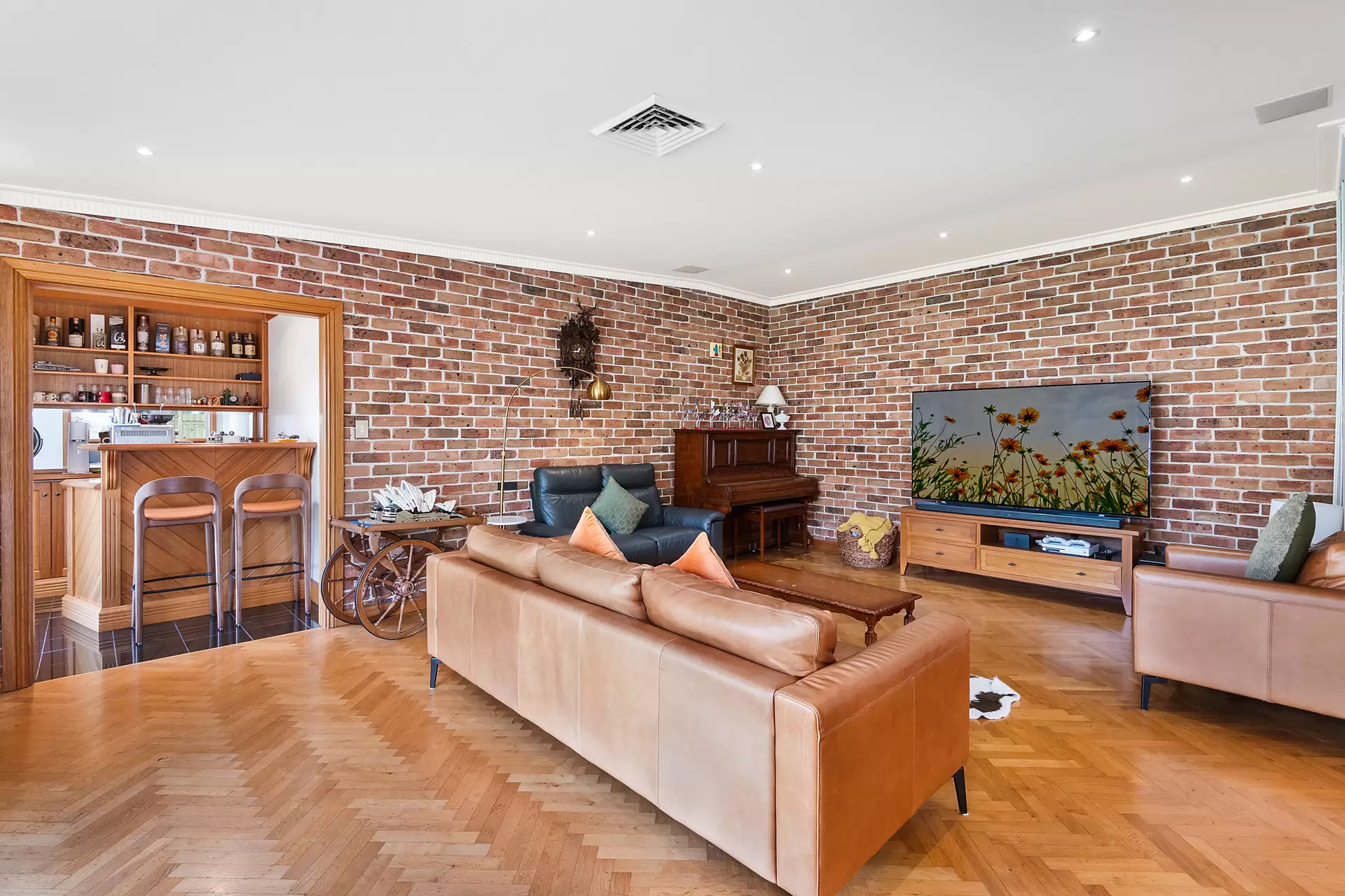130 Tennyson Road, Tennyson Point For Sale by Cassidy Real Estate - image 1
