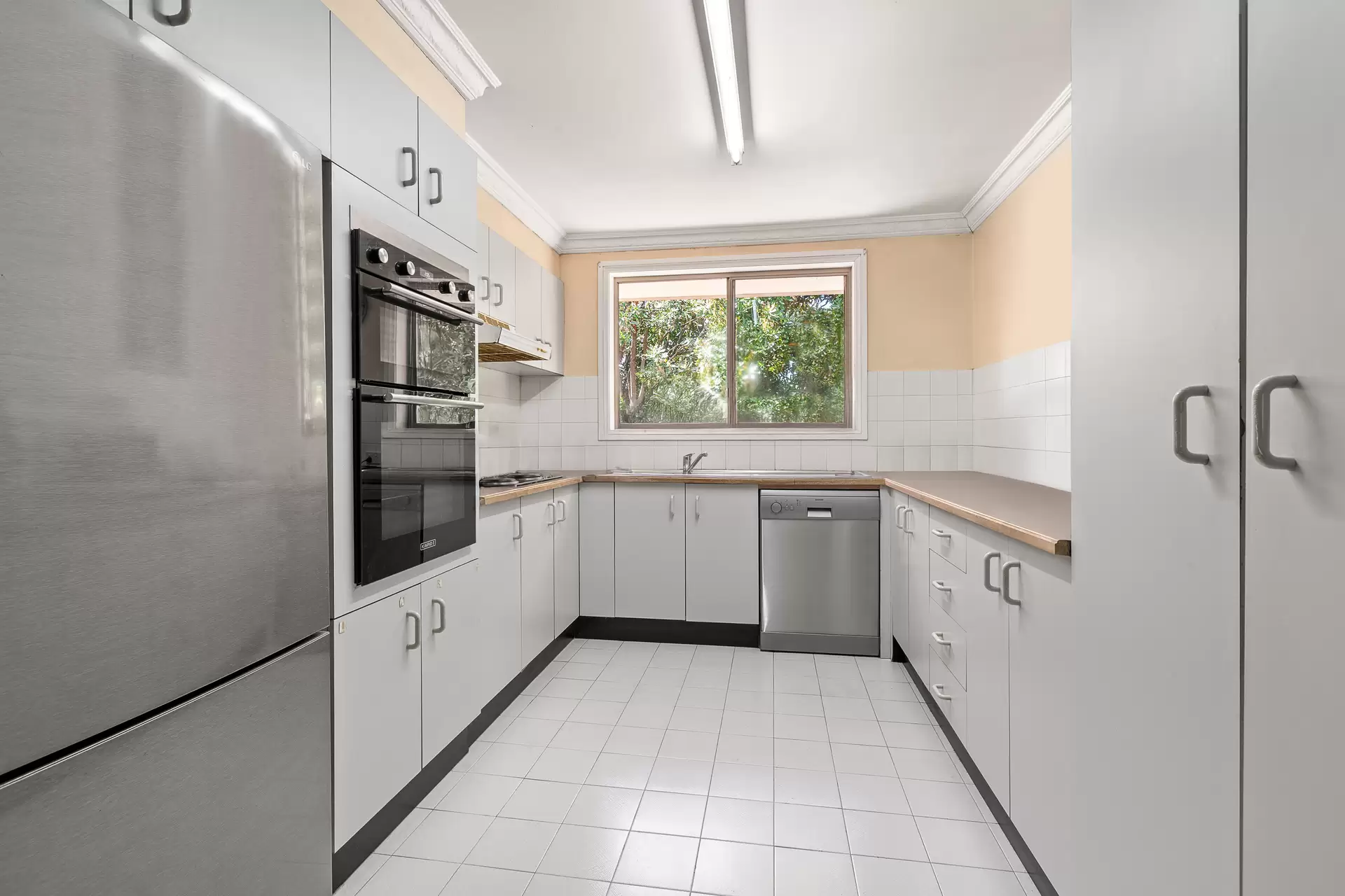 4/28 Malvina Street, Ryde Sold by Cassidy Real Estate - image 1