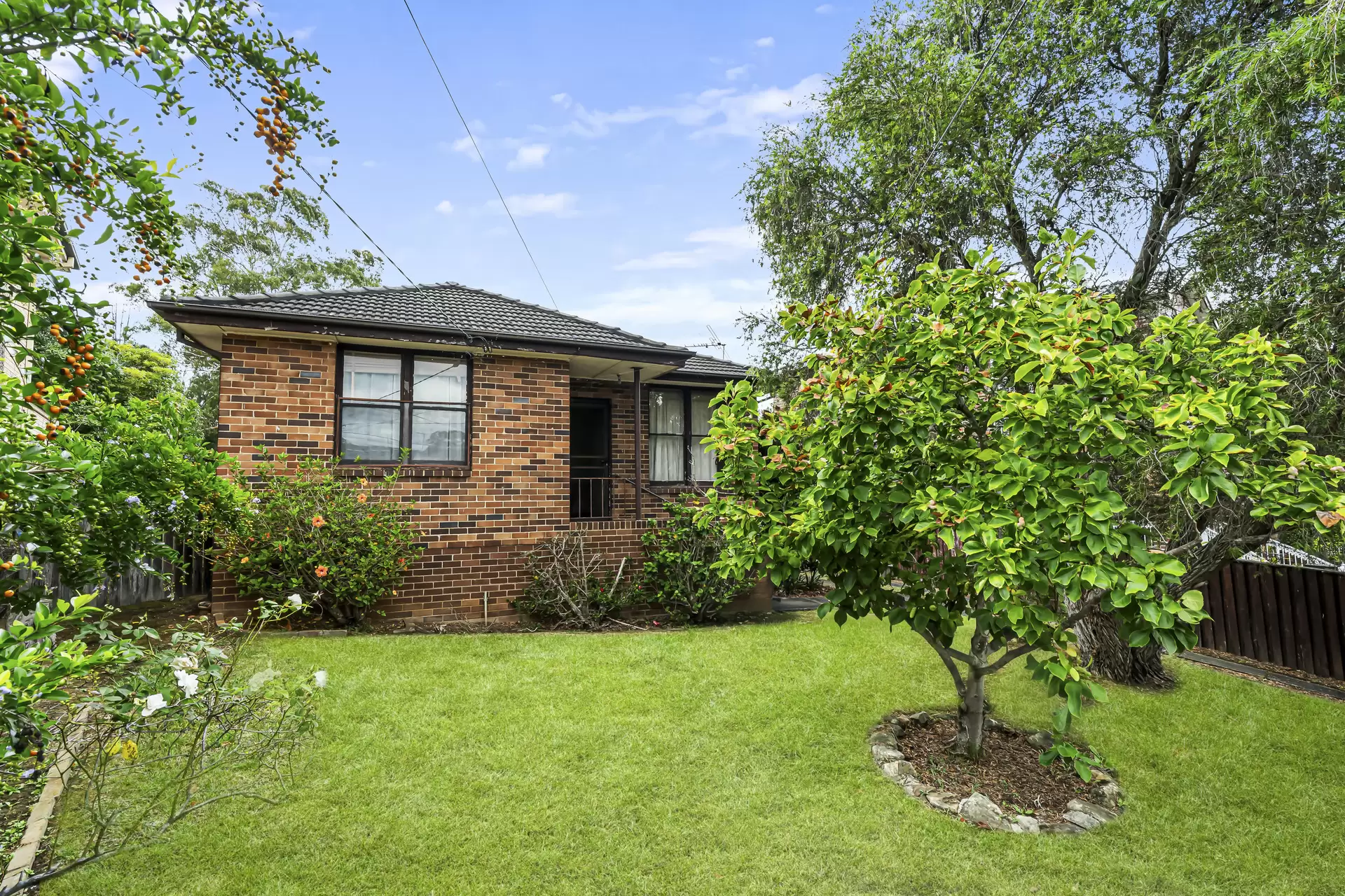35 Bray Street, Dundas Auction by Cassidy Real Estate - image 1