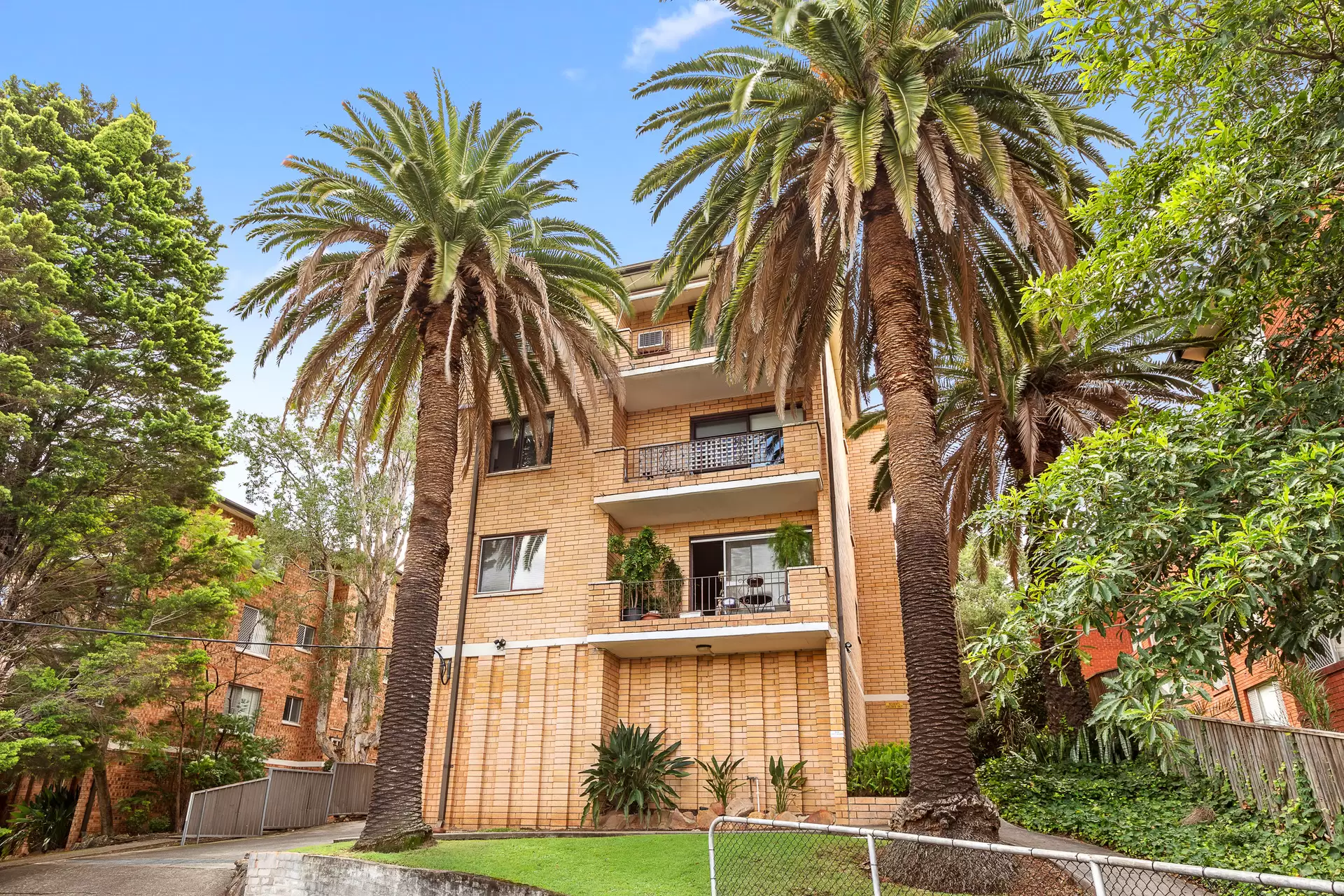 6/31  Meadow Crescent, Meadowbank For Sale by Cassidy Real Estate - image 1