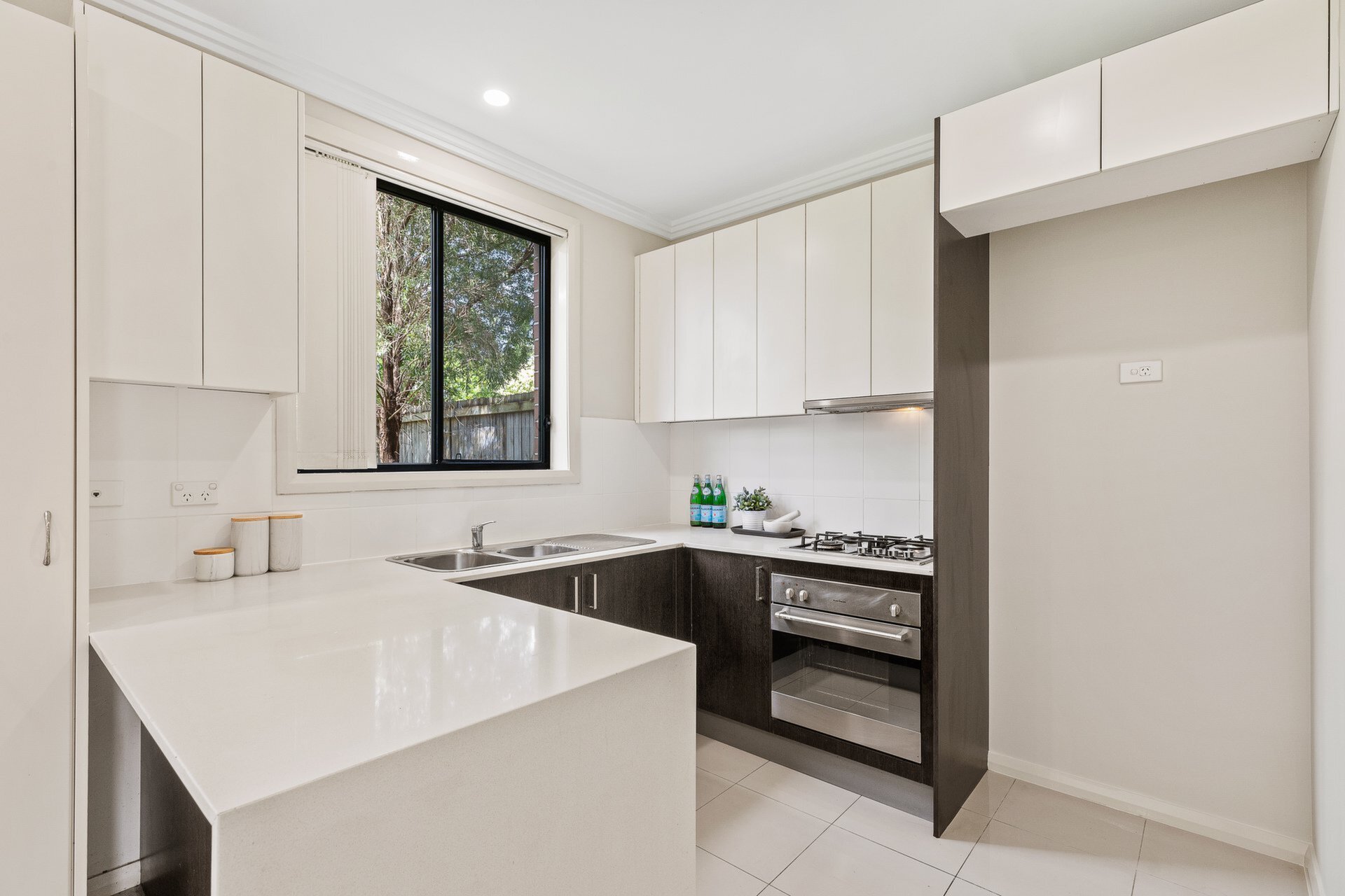 6/6-8 Wynyard Street, Guildford Sold by Cassidy Real Estate - image 1