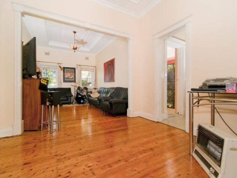 115 Charles Street, Putney Sold by Cassidy Real Estate - image 1
